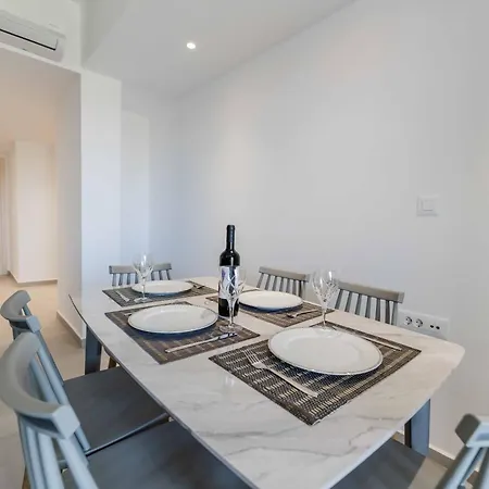 Apartamento Helios Retreat 1 *
