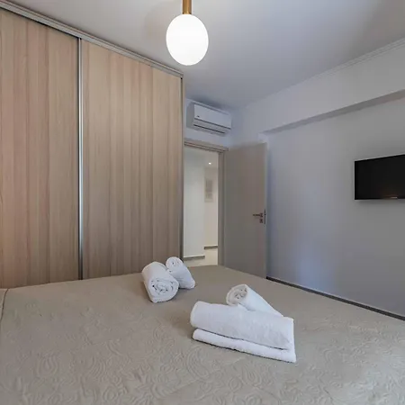 Helios Retreat 1 *